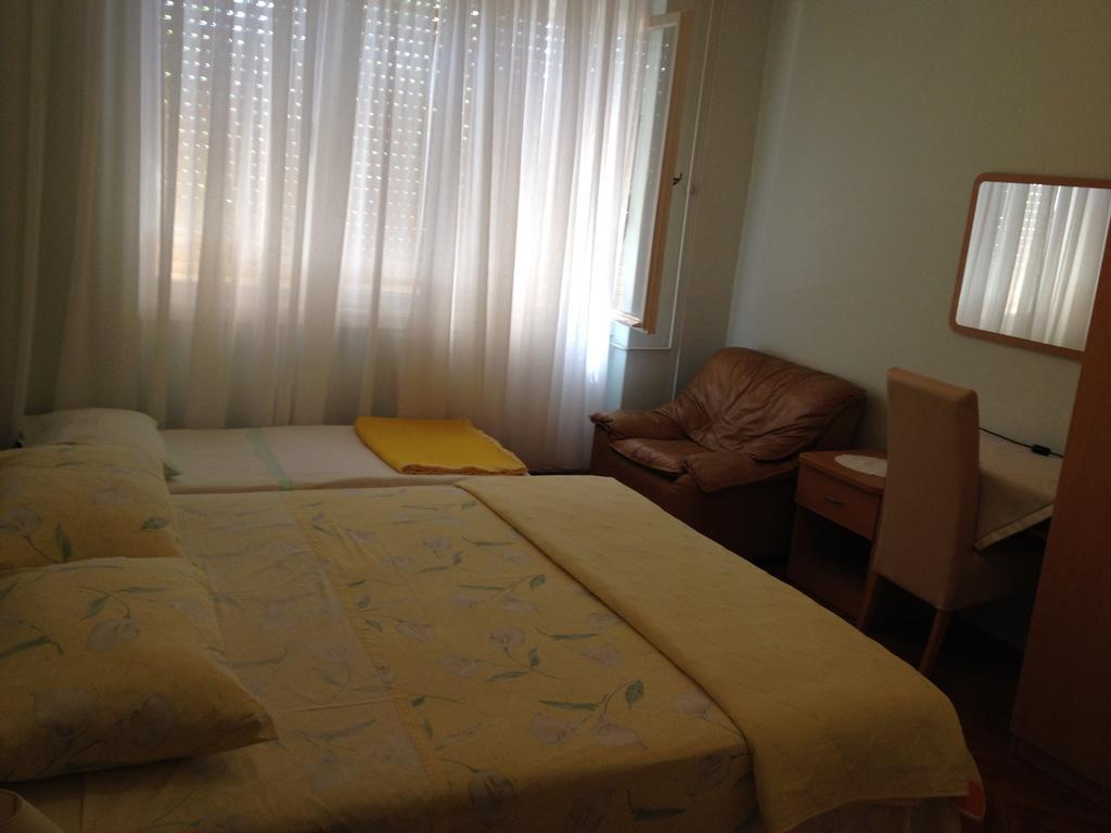 Apartaments Oma & Opa Banjol エクステリア 写真