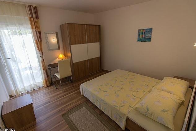 Apartaments Oma & Opa Banjol エクステリア 写真
